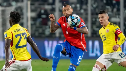 Arturo Vidal jugó a media máquina ante Colombia.
