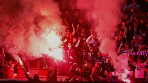 Los fuertes incidentes protagonizados por los hinchas de la UC ante Ñublense.
