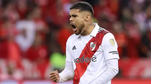Elogios a Paulo Díaz en Argentina.
