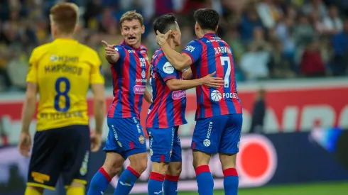 Víctor Dávila (7) hace de las suyas en empate como visita del CSKA Moscú.
