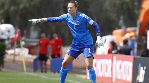 Tiane Endler mueve cielo, mar y tierra por ir con La Roja a Santiago 2023