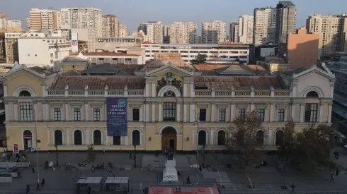 La Universidad de Chile es una de las principales instituciones de educación superior con gratuidad.
