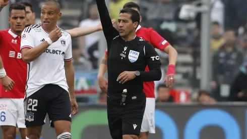 Felipe González se va a la Primera B tras su polémica con la UC.
