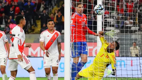 Triunfo de Chile contra Perú, primero de la Roja en estas eliminatorias.
