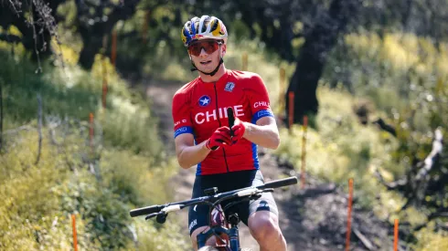 Martín Vidaurre se prepara para enfrentar los Juegos Panamericanos de Santiago 2023 en dos modalidades: Mountain Bike formato olímpico y ciclismo de rutra.
