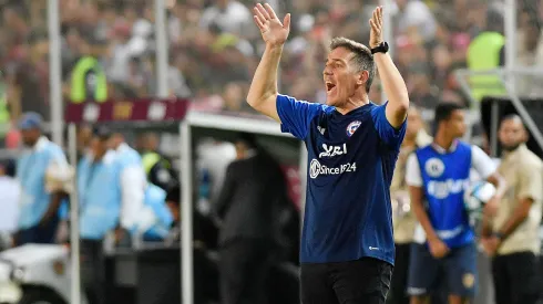 Eduardo Berizzo en la mira tras histórica caída ante Venezuela.
