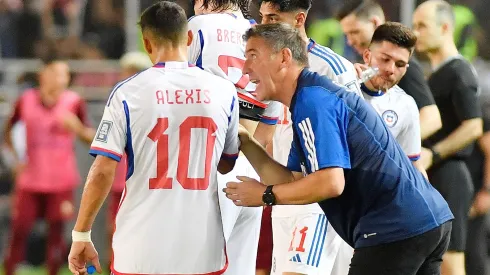 Eduardo Berizzo sumó una nueva derrota al mando de Chile y su futuro está en el aire.
