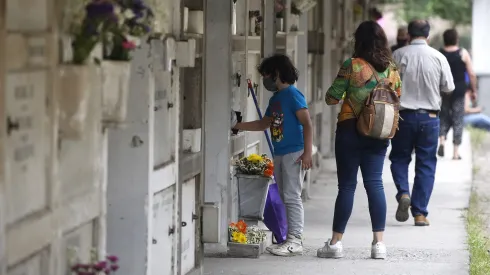 Día de Todos los Santos en Cementerio Catolico, 1 de noviembre de 2021
