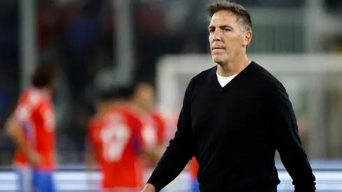 Eduardo Berizzo en silencio durante Santiago 2023.
