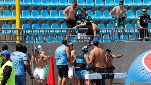 Hinchas de Iquique y Wanderers se enfrentaron en la última fecha.
