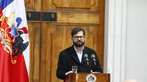 Colegio de Periodistas crítica con fuerza a presidente Gabriel Boric.
