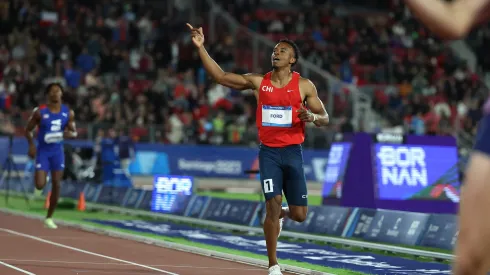 Santiago Ford cruza la meta tras los 1500 metros planos y asegura el oro para Chile
