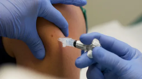 Minsal anuncia cambios en vacunación contra el Covid-19.
