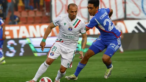 Marcelo Díaz regresó al país para jugar en la U, pero no se ha dado la opción.
