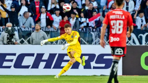 Ballesteros tuvo un buen rendimiento ante River Plate en su debut en Colo Colo.
