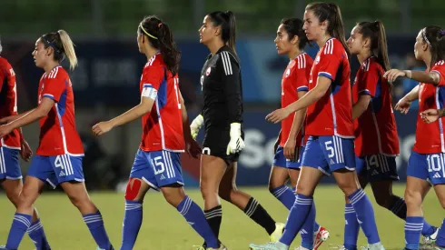 La selección chilena femenina terminó su participación en los Juegos Panamericanos jugando con una delantera en el arco.
