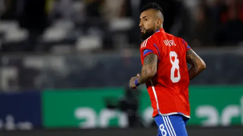 Arturo Vidal ataca en Twitch a quienes lo tratan de mufa con La Roja.
