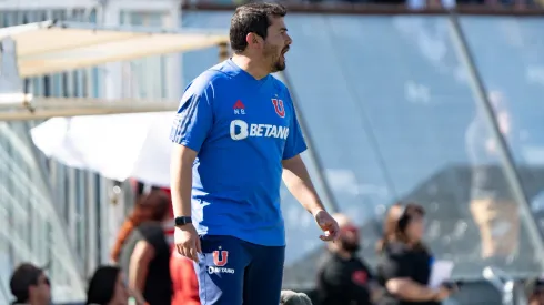 Nicolás Bravo deja la dirección técnica de U. de Chile Femenino.
