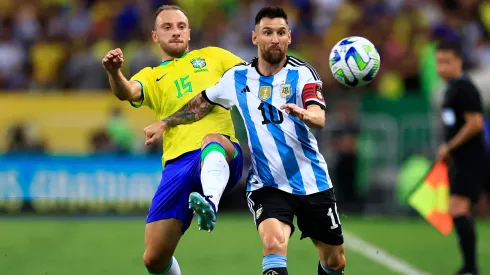 Lionel Messi, desgarrado en Argentina contra Brasil.
