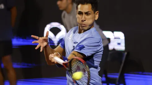 Alejandro Tabilo se metió en la ronda de los ocho mejores tenistas del Challenger de Brasilia.
