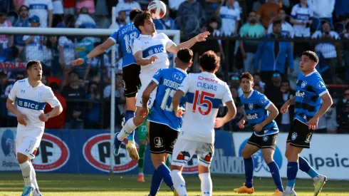 La UC aguantó los ataques de Huachipato en Talcahuano. 
