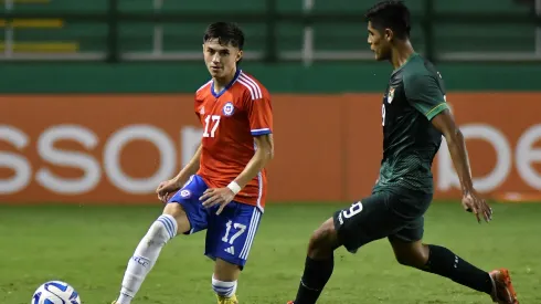 Manuel Lolas, defensa de La Roja Sub 20, se retira del fútbol a los 19.
