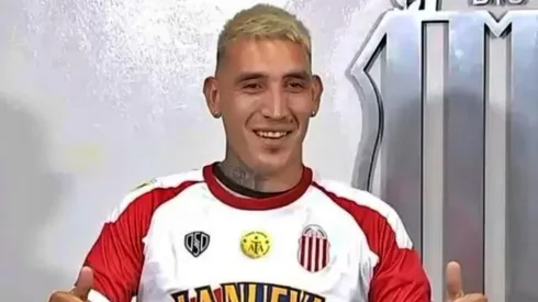 Barracas fue la última camiseta que vistió Ricardo Centurión.

