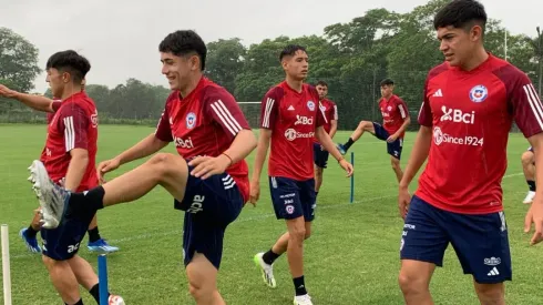 La Sub 20 de Chile ya entrena en Paraguay pensando en su debut en el cuadrangular.

