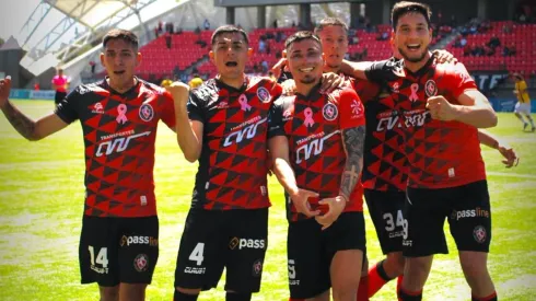 Deportes Limache puede celebrar el ascenso a la Primera B del fútbol chileno. 
