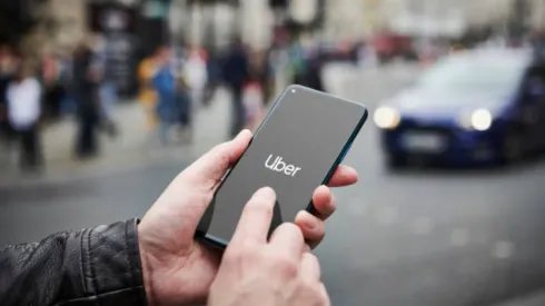 Uber protesta contra el Ministerio de Transportes
