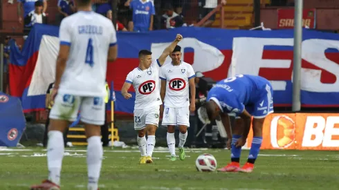 Futbol, Universidad de Chile vs Huachipato.<br />
Fecha 1, campeonato Nacional 2023.<br />
El jugador de Huachipato Cris Martinez,  centro, celebra su gol contra Universidad de Chile durante el partido por la primera division disputado en el estadio Santa Laura.<br />
Santiago, Chile.<br />
23/01/2023<br />
Jonnathan Oyarzun/Photosport
Football, Universidad de Chile vs Huachipato.<br />
1st date, 2023 National Championship.<br />
Huachipato’s player Cris Martinez, center, celebrates his goal against Universidad de Chile during the first division match held at Santa Laura stadium.<br />
Santiago, Chile.<br />
01/23/2023<br />
Jonnathan Oyarzun/Photosport
