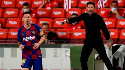 Simeone y el "enano" Messi.

