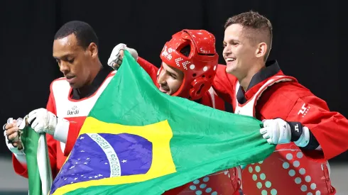 Una medalla de oro para Brasil podría partir a el Team Chile.
