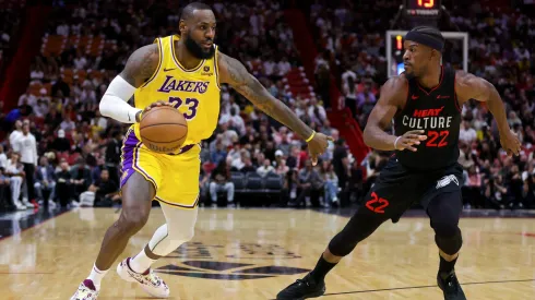 Otro duelo de infarto entre LeBron James y Jimmy Buttler.
