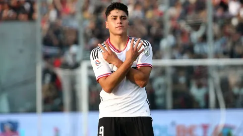 Tal como dice Damián Pizarro, podrá estar seis meses en Colo Colo.
