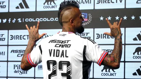 Vidal debuta en Colo Colo.
