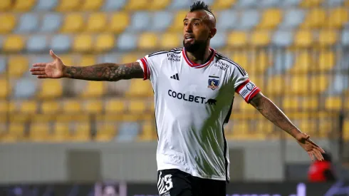 Arturo Vidal jugó 60 minutos en el triunfo de Colo Colo a Everton.
