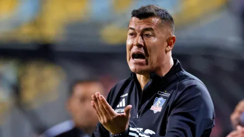 Almirón es paciente en cuanto a los refuerzos que puedan llegar a Colo Colo.
