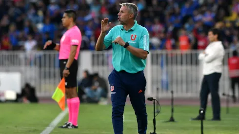 El entrenador fue campeón con Huachipato del último torneo.

