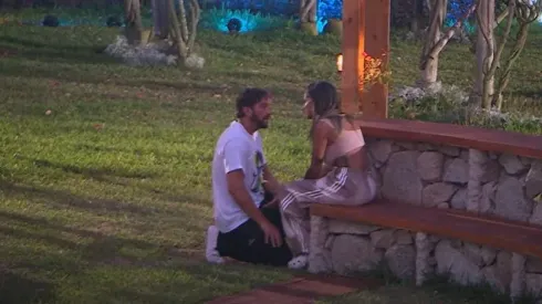 Shirley y Arturo Longton tiene discusión.
