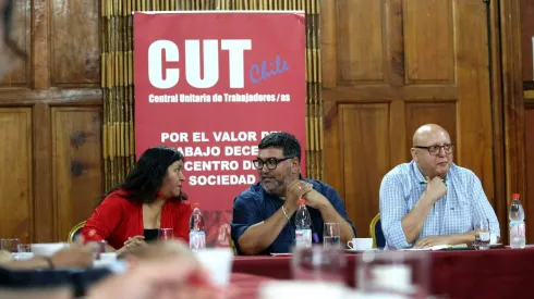 Santiago, 26 de enerode 2024<br />
 La CUT se reune con secretarios  de partidos oficialistas para presentar el documento “Propuesta al pueblo chileno: por la democracia, la paz y la justicia social”.<br />
Javier Salvo/Aton Chile
