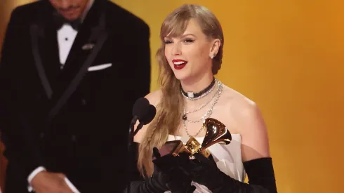 Taylor anunció esta noche al ganar su 13° Grammy de su carrera, un nuevo álbum,
