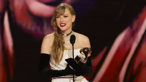 LOS ANGELES, CALIFORNIA – FEBRUARY 04: Taylor Swift accepts the Best Pop Vocal Album award for “Midnights” onstage during the 66th GRAMMY Awards at Crypto.com Arena on February 04, 2024 in Los Angeles, California. (Photo by Kevin Winter/Getty Images for The Recording Academy)
