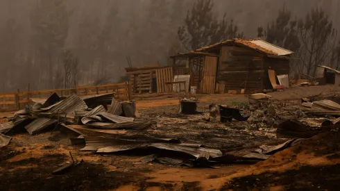 Estragos que dejaron incendios forestales en diversos sectores de Santa Juana, Región del Biobío, Chile.
