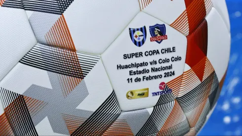 Colo Colo y Huachipato se enfrentan en el Estadio Nacional.
