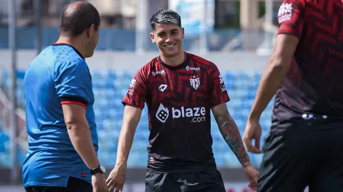 Luego de 11 meses, Ángelo Araos está de vuelta en Brasil.
