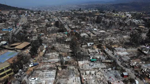 Vina Del Mar, 5 de febrero de 2024.<br />
Vistas aereas de los danos que causo el devastador incendio urbano forestal del pasado fin de semana en Villa Indendencia, sector alto de Vina Del Mar.<br />
Raul Zamora/Aton Chile
