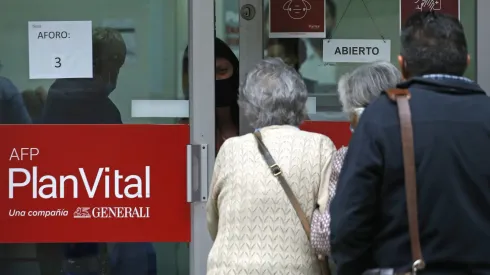 ¿Pueden recibir la PGU los pensionados con AFP o renta vitalicia?
