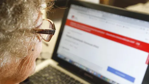 Conoce cómo renegociar tus deudas sin abogados y de forma online.

