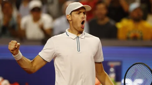 Nicolás Jarry avanzó a cuartos de final del Chile Open.

